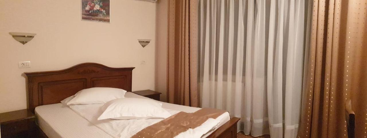 Vila Tisa Tismana Kültér fotó