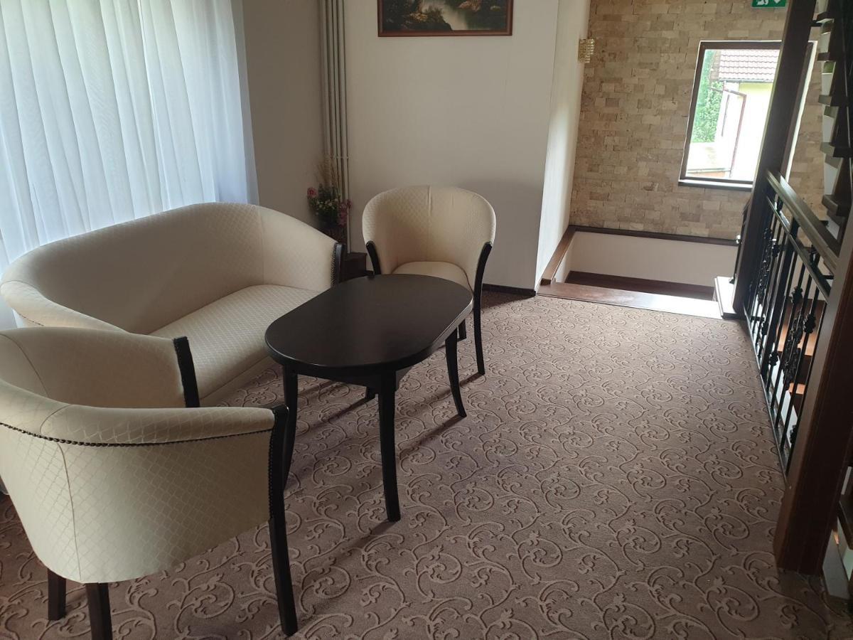 Vila Tisa Tismana Kültér fotó